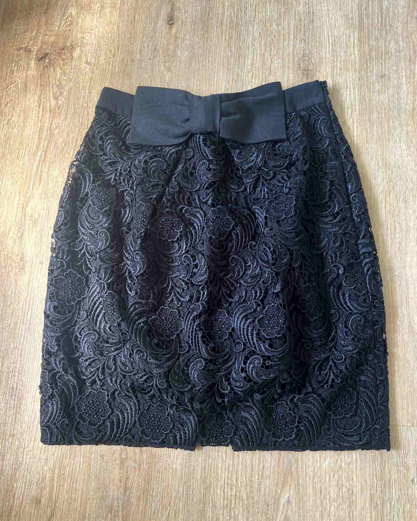 Black RIVER ISLAND Lace Straight Pencil Skirt with Bow Detail, Ex Con, Size UK8