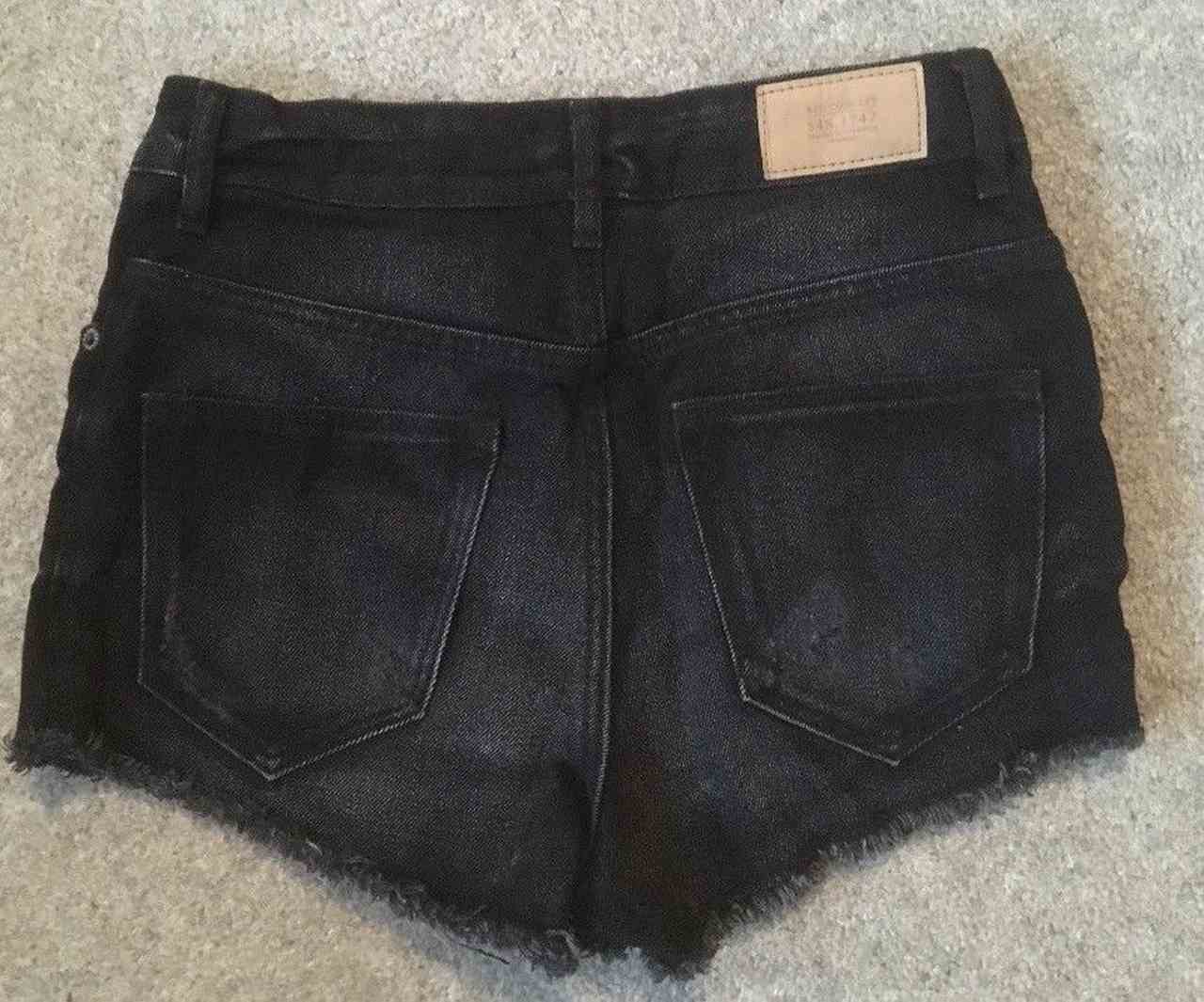H&M Black Denim Jeans Cut Off Distressed Shorts with stud detail Size UK 6 - Image 2
