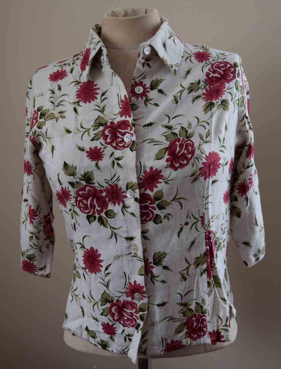 Brand New Cream Floral Linen Cropped Blouse by BIOUSE Size: S UK 8-10