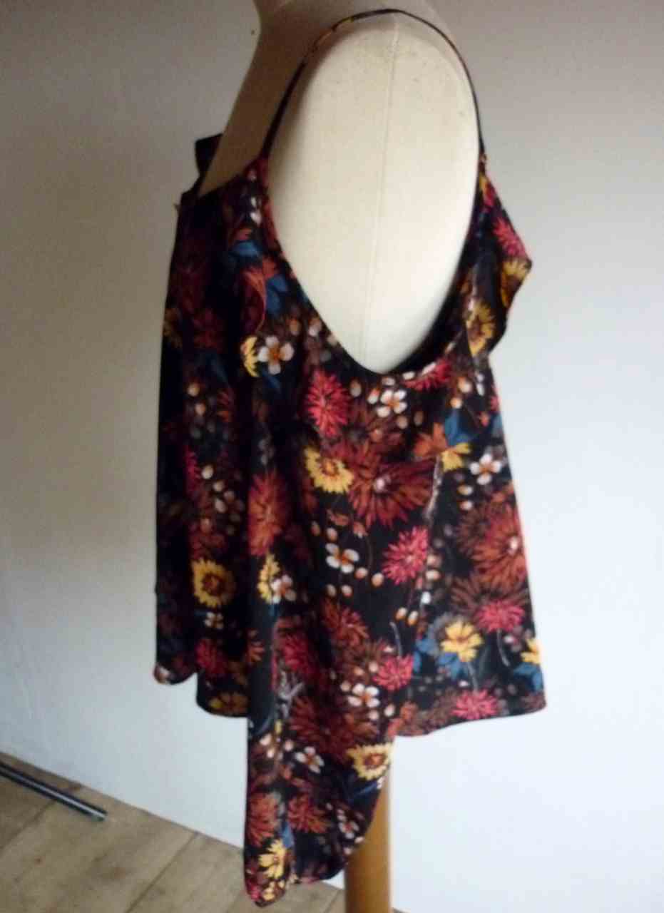Black Red Floral Strappy Cold Shoulder Blouse ATMOSPHERE Size UK 14 Excellent Condition - Image 3