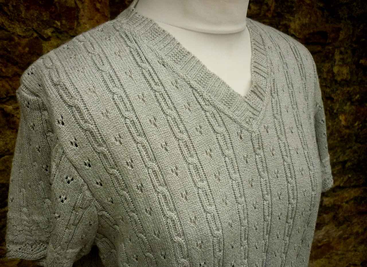 Light Grey V Neck Cotton Jumper Great Quality Size 14 Lace Knit Ex Con - Image 4
