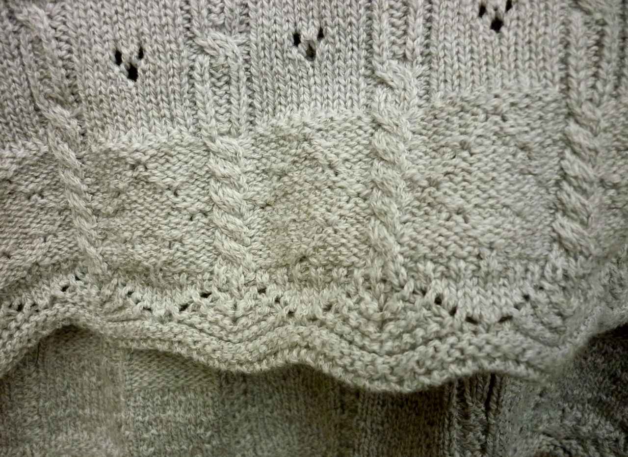 Light Grey V Neck Cotton Jumper Great Quality Size 14 Lace Knit Ex Con - Image 5