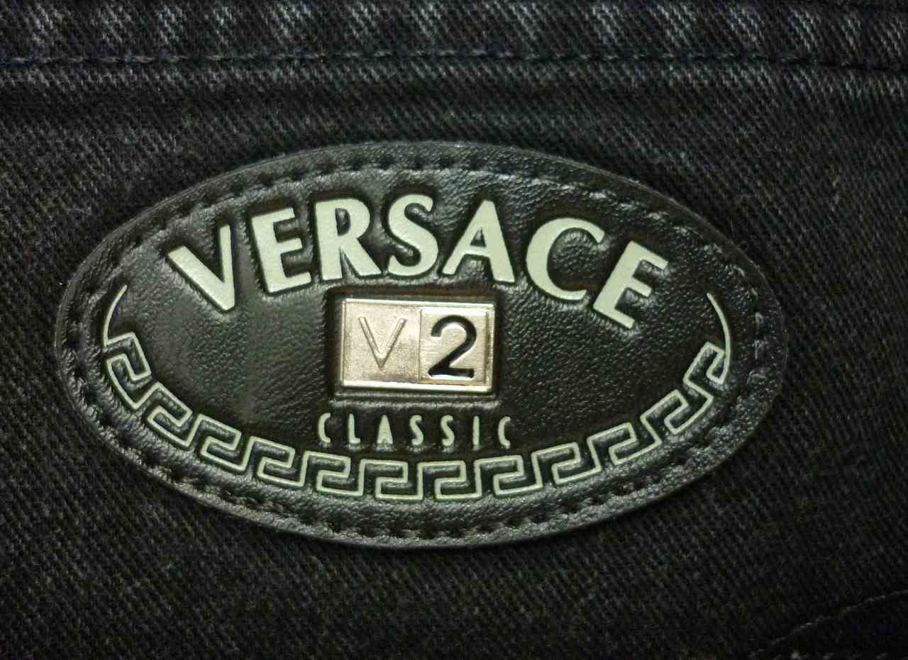 Vintage Black Jeans half moon print VERSACE CLASSIC V2 Waist 32 (approx 14) Excellent Condition - Image 6
