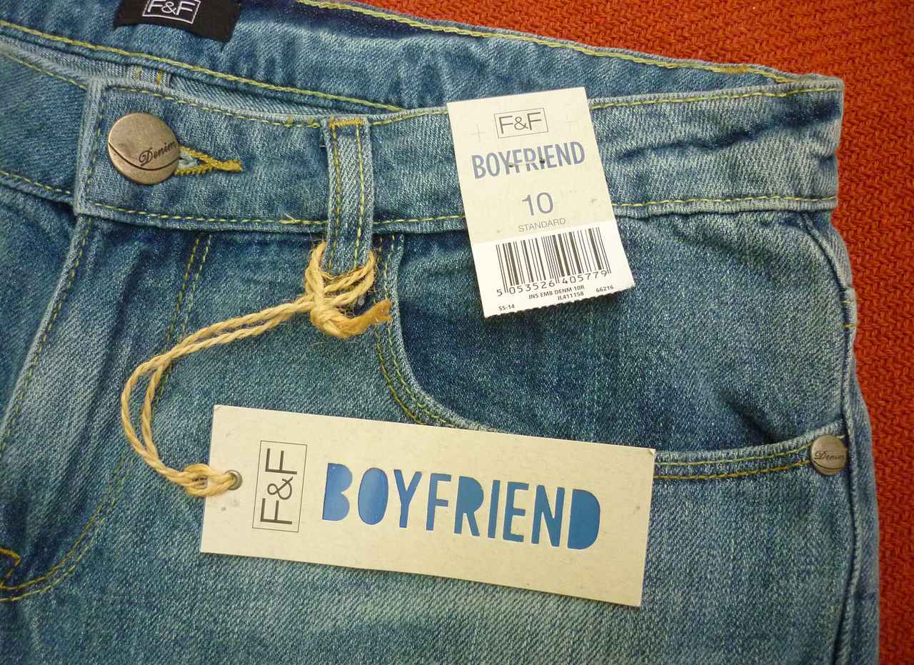 New Faded Blue Denim Boyfriend Jeans UK 10 38 F&F Narrow Leg Embroidered Detail - Image 6