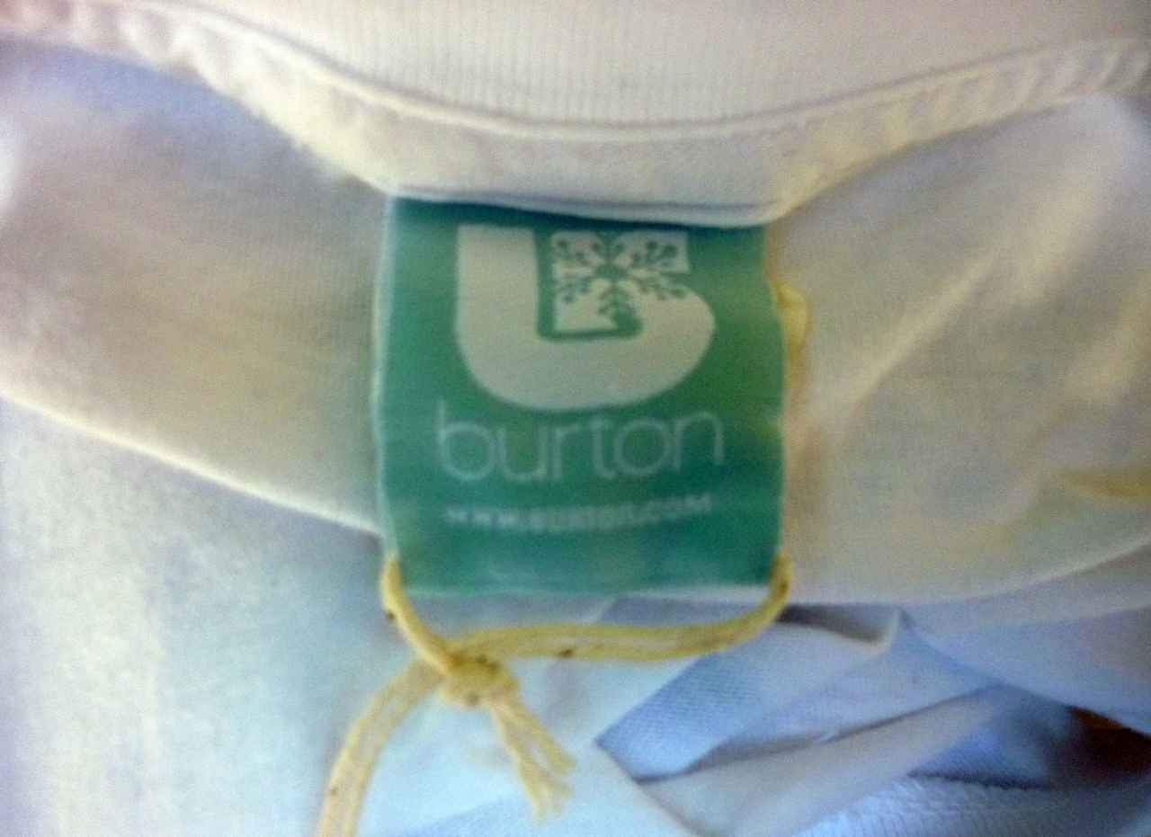White Blue Snowboard T Shirt by BURTON Skull Motif Size L UK 10 Good Condition - Image 5