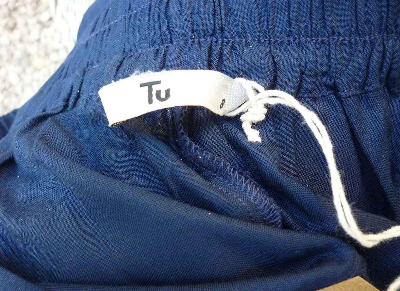 Brand New Navy Blue Broderie Lace Edged Culottes Cropped trousers TU Size UK 8 - Image 4