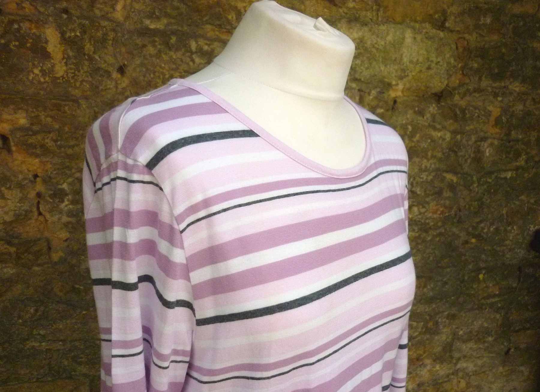 Pink White Black Candy Stripe Scoop Neck T Shirt 3/4 Sleeve, UK18 (44 estimated) - Image 4