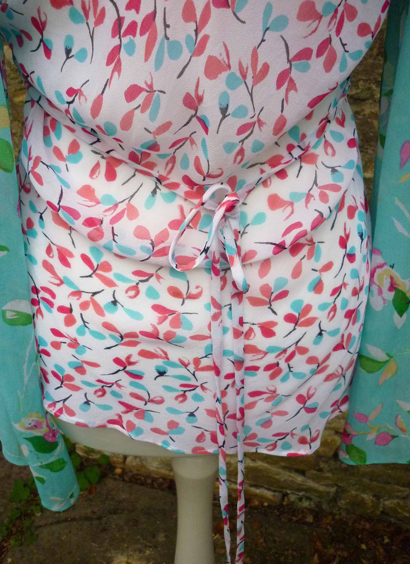 Turquoise Floral Silky Chiffon Top V Neck Size UK 12-14 AUGUST SILK Excellent Condition - Image 6