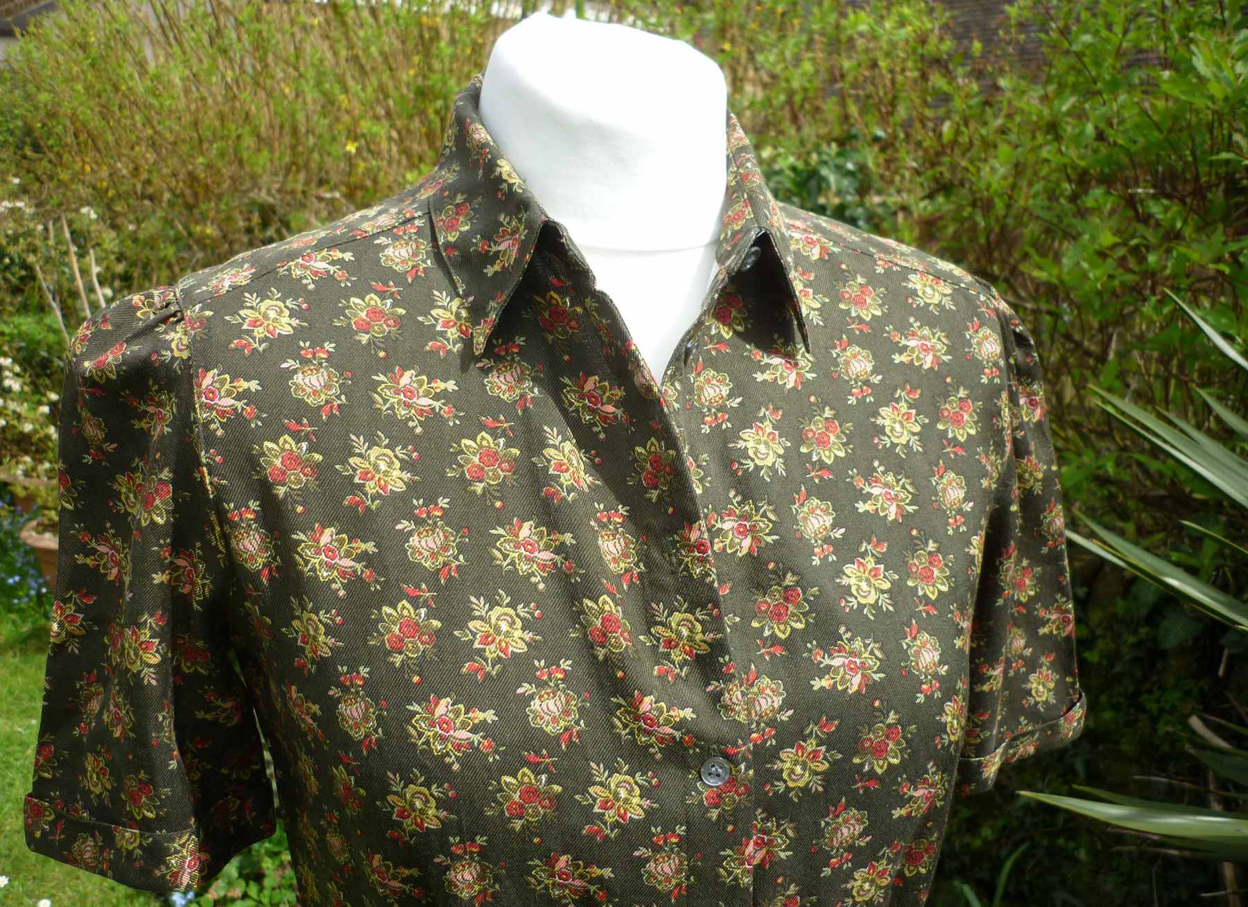 Vintage Green Shirt Dress LAURA ASHLEY Pure Silk Floral Print 1990s Size UK 8 (34) - Image 5