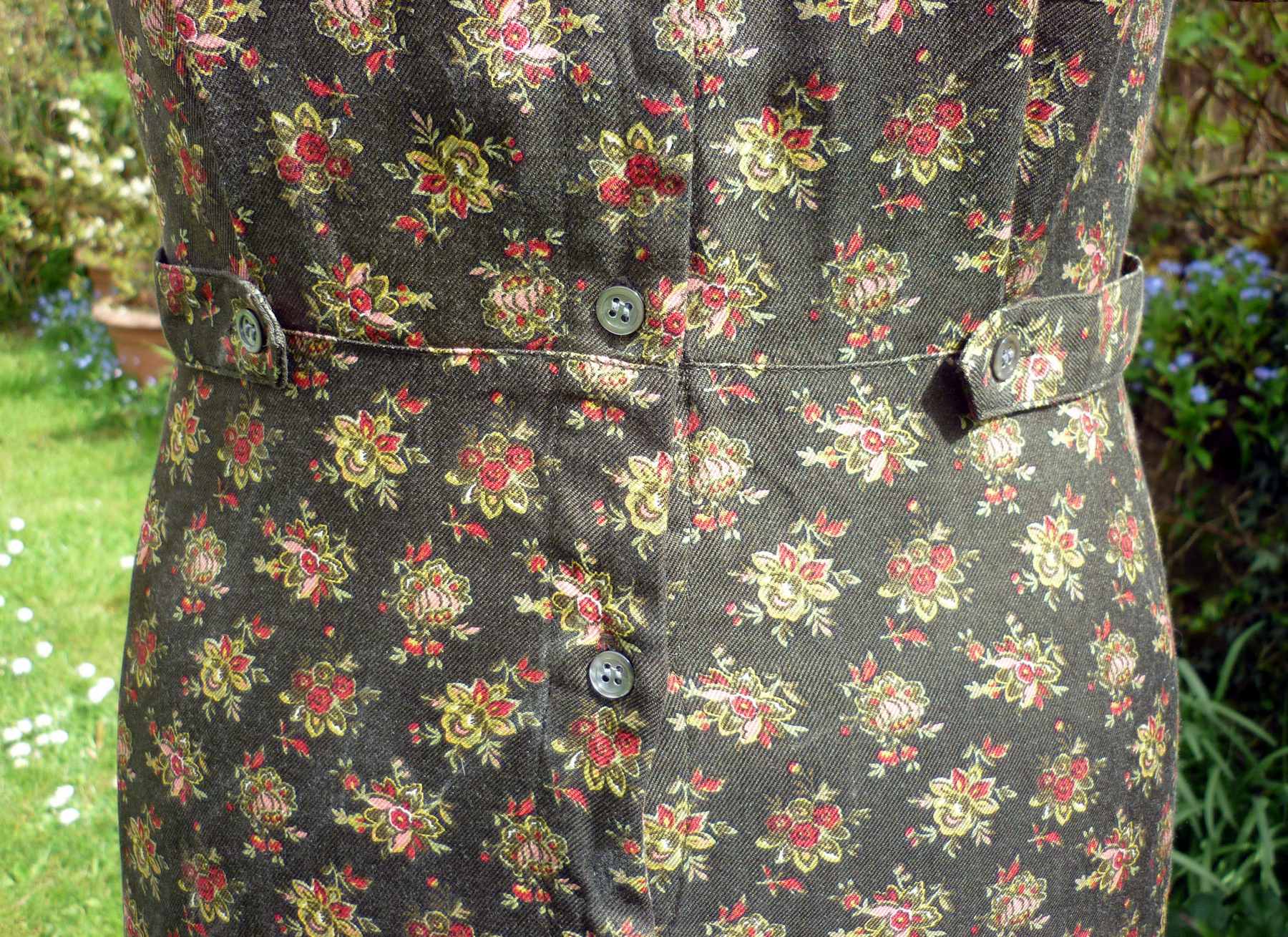 Vintage Green Shirt Dress LAURA ASHLEY Pure Silk Floral Print 1990s Size UK 8 (34) - Image 7