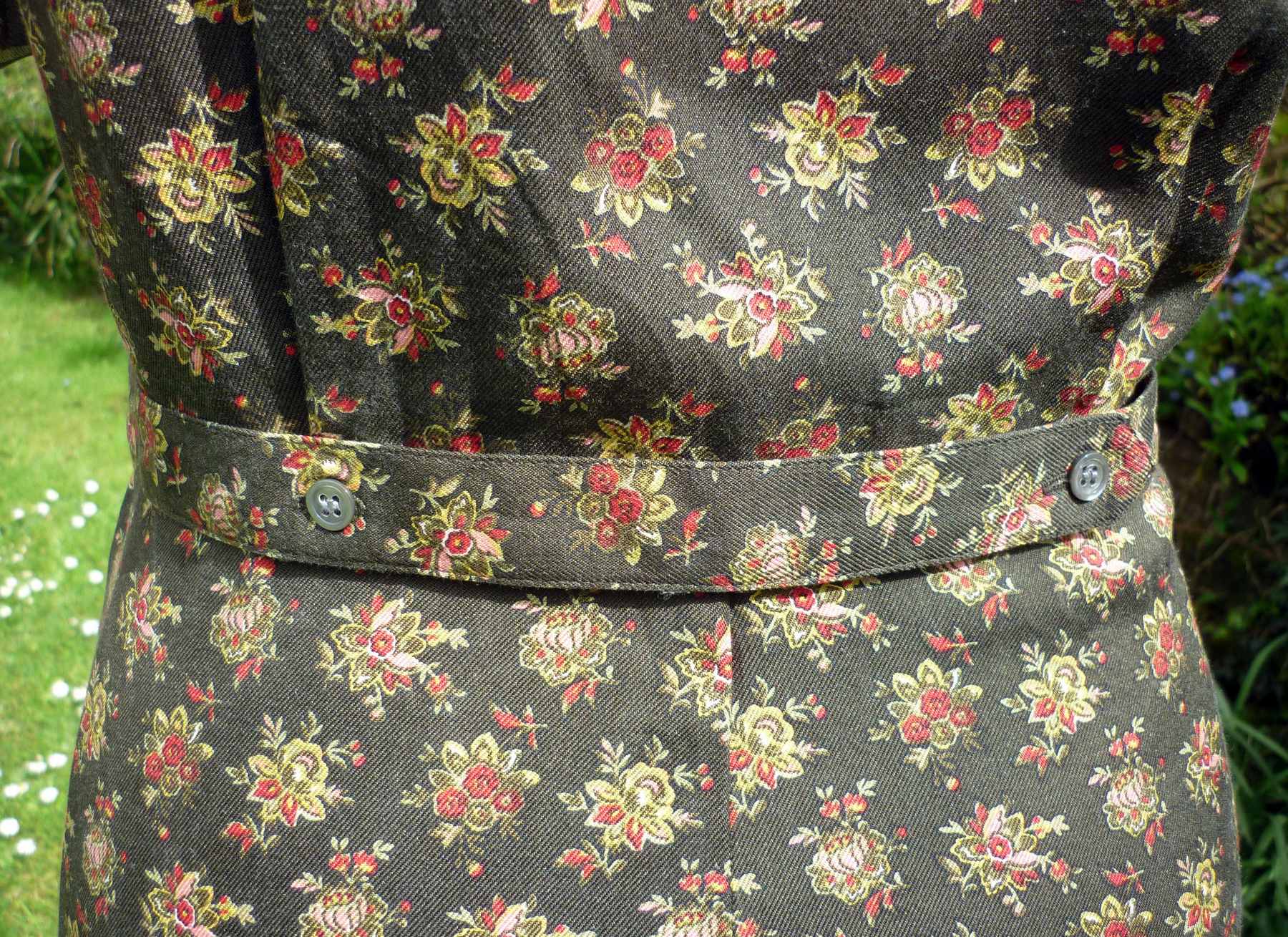 Vintage Green Shirt Dress LAURA ASHLEY Pure Silk Floral Print 1990s Size UK 8 (34) - Image 8