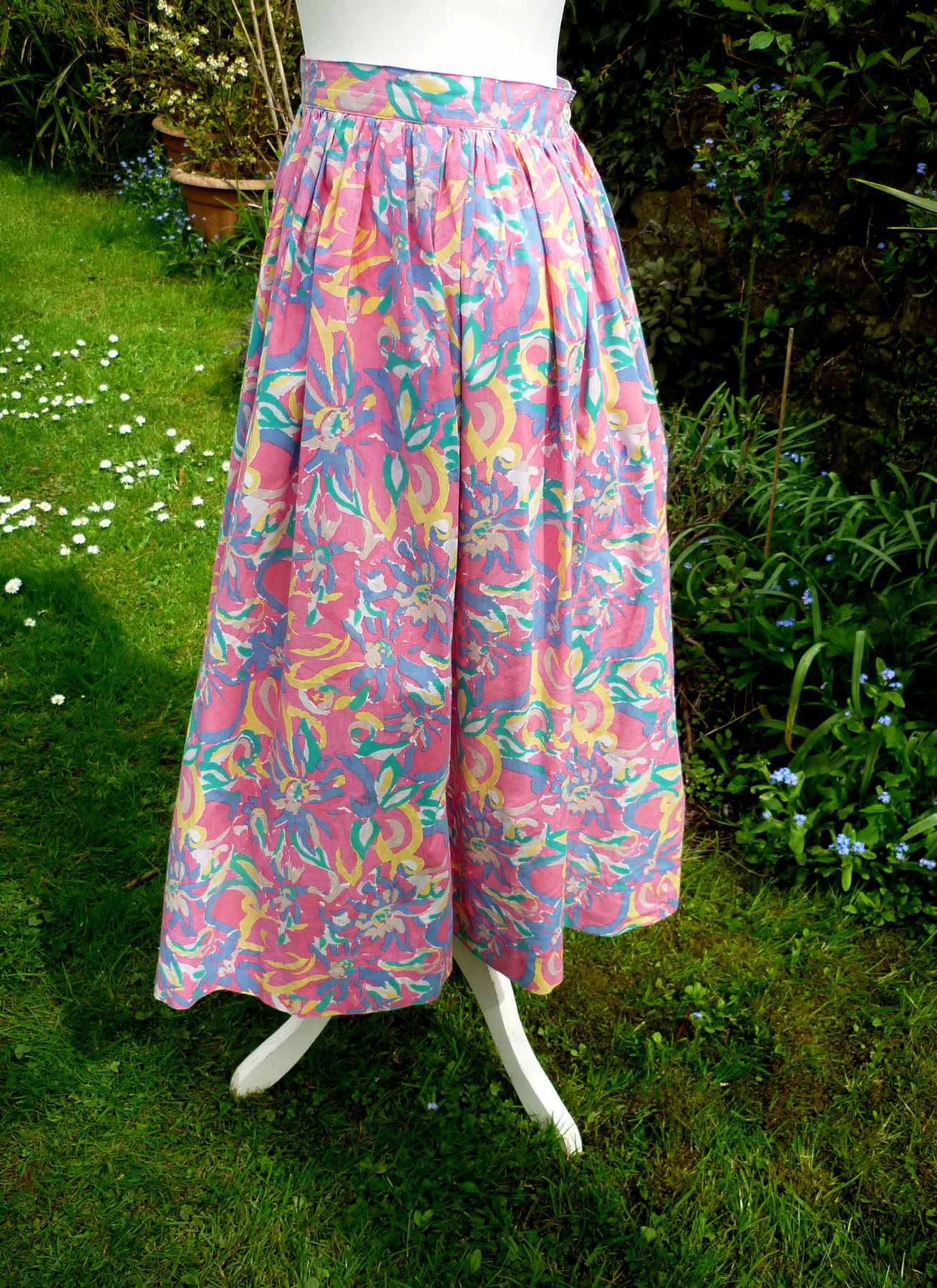 Pink Floral Skirt Bold 1980s Vintage Print LAURA ASHLEY 100% Cotton UK 12-14 Waist 28 - Image 3