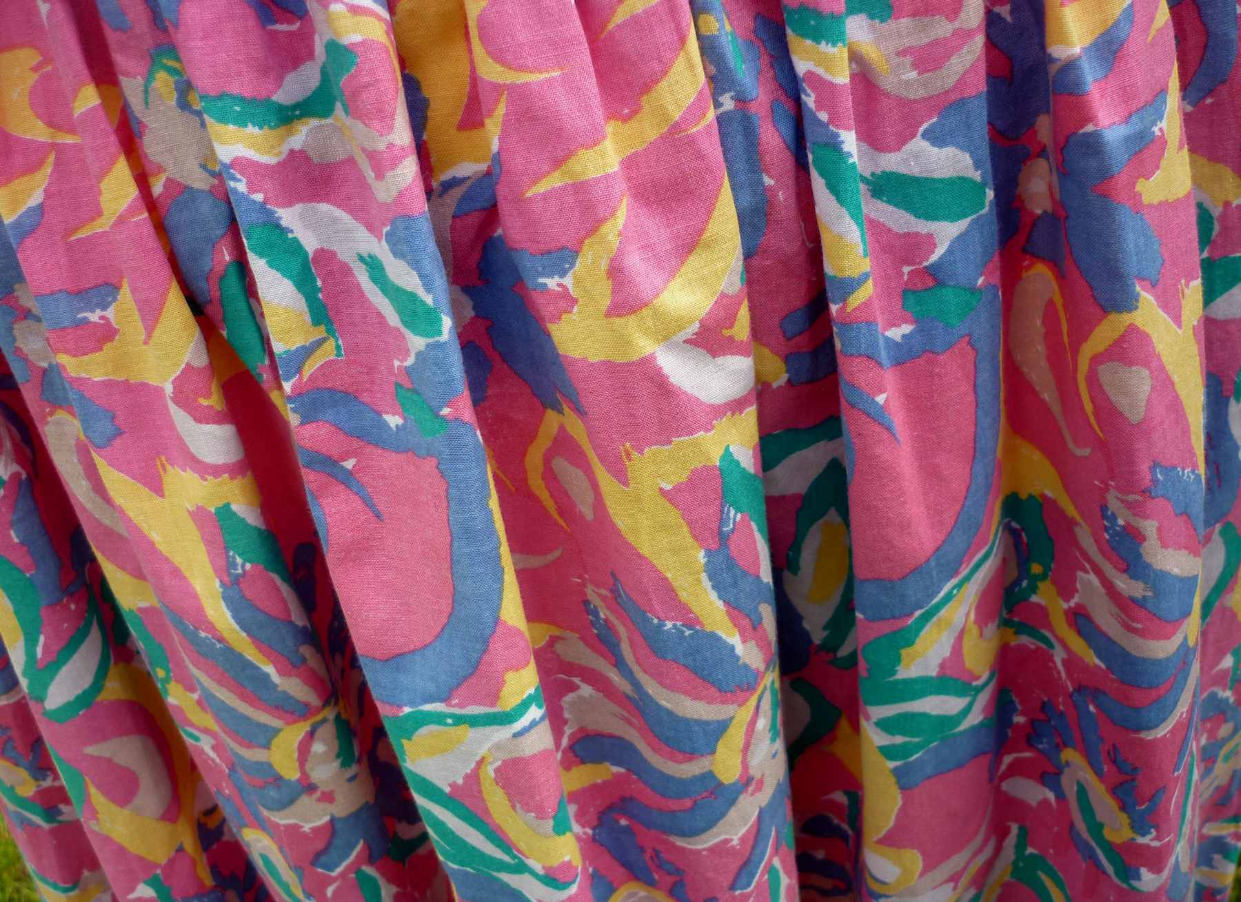 Pink Floral Skirt Bold 1980s Vintage Print LAURA ASHLEY 100% Cotton UK 12-14 Waist 28 - Image 4
