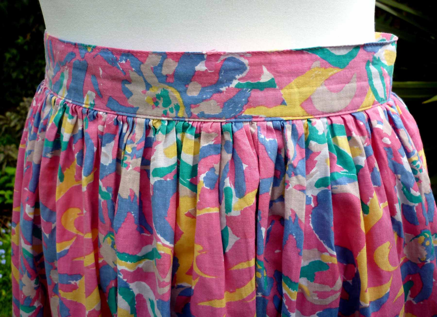 Pink Floral Skirt Bold 1980s Vintage Print LAURA ASHLEY 100% Cotton UK 12-14 Waist 28 - Image 5