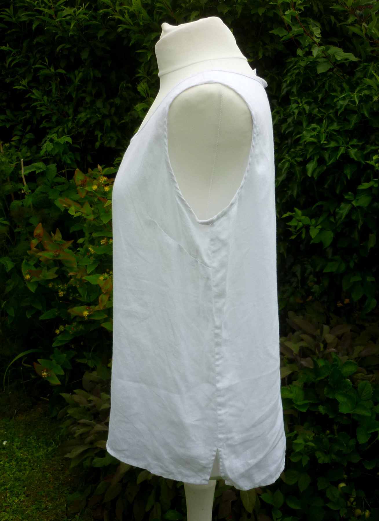 White Pure Linen Vest Tank Top Size S UK 14 - 18 (44) VIVID Scoop Neck Shell Summer Basic - Image 2
