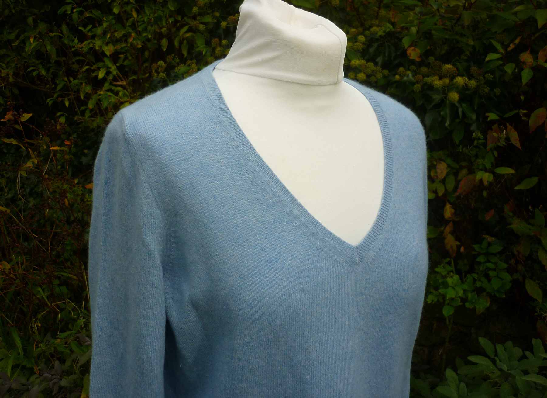 Light Blue Cashmere Jumper MARKS & SPENCER UK18 (44) V Neck Long Sleeve - Image 4