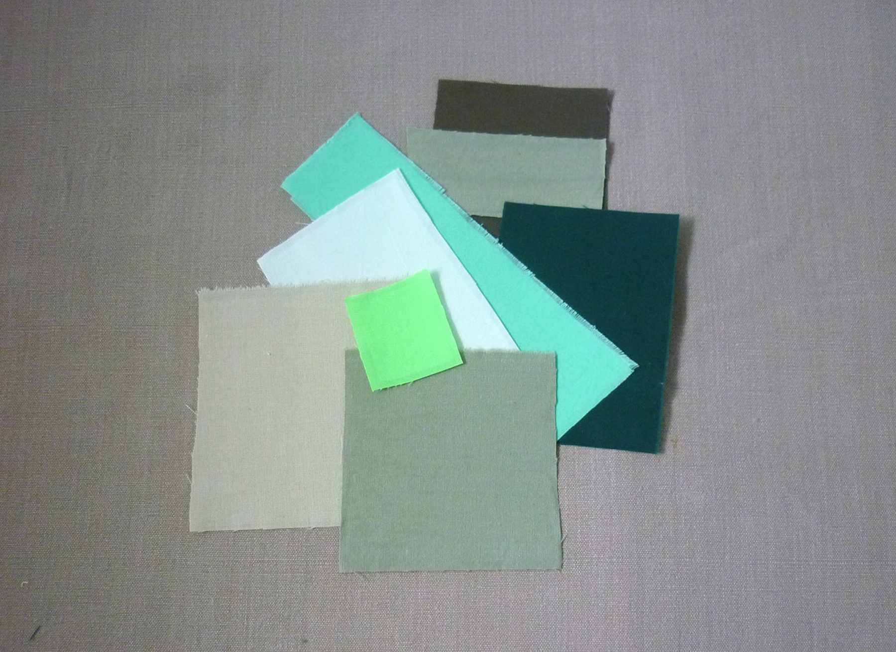 Vintage-Patch Iron & Sew Green Shades Plain Cotton Fray Edge Patch Kit - Image 2
