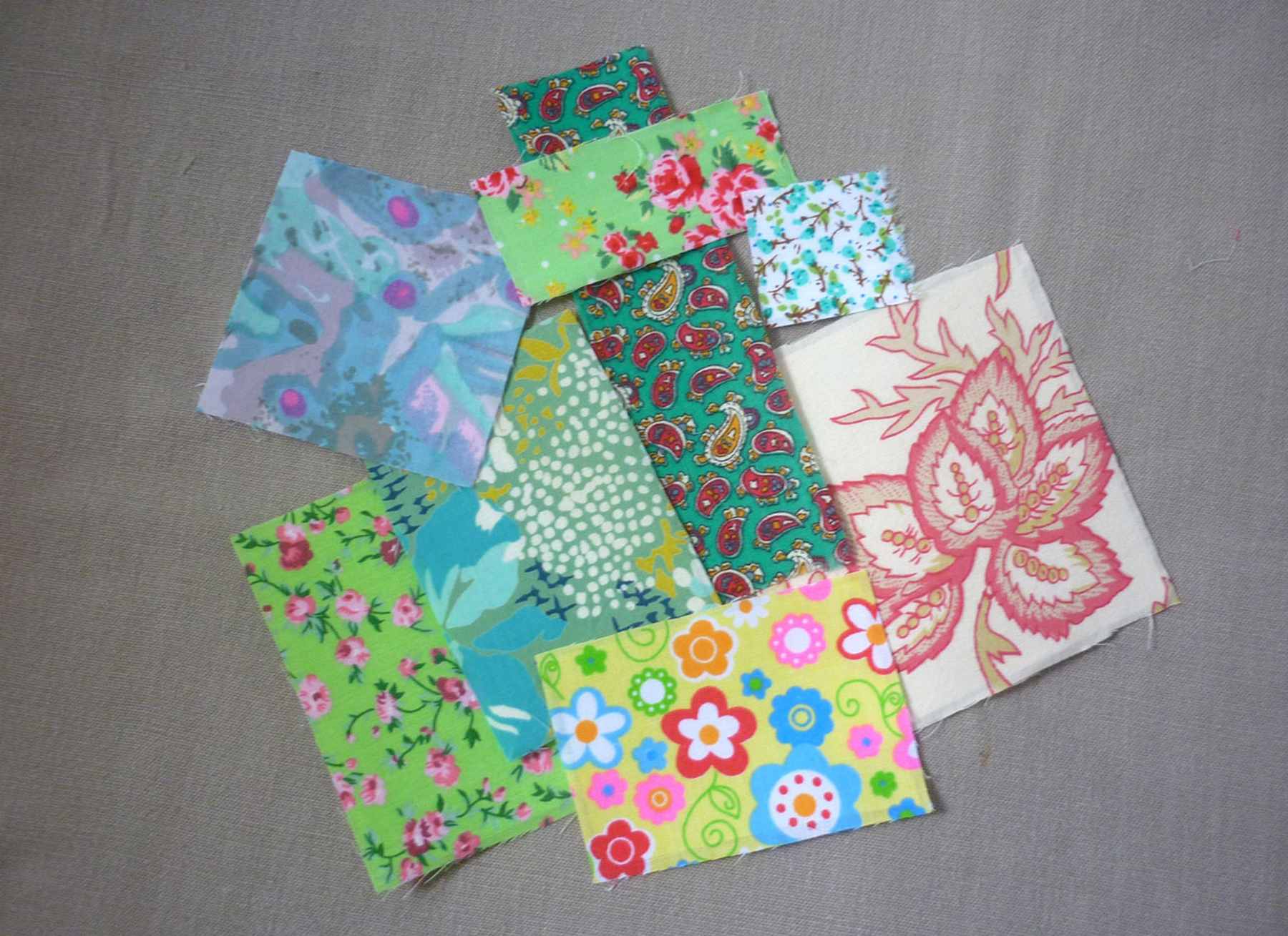 Vintage-Patch Iron & Sew Green Shades Floral Cotton Fray Edge Patch Kit - Image 2