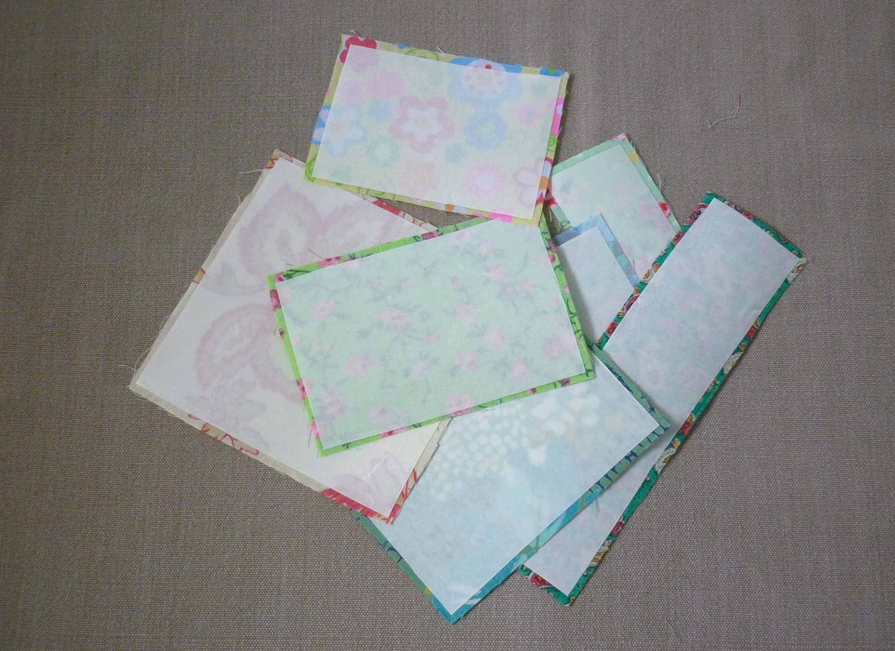 Vintage-Patch Iron & Sew Green Shades Floral Cotton Fray Edge Patch Kit - Image 3