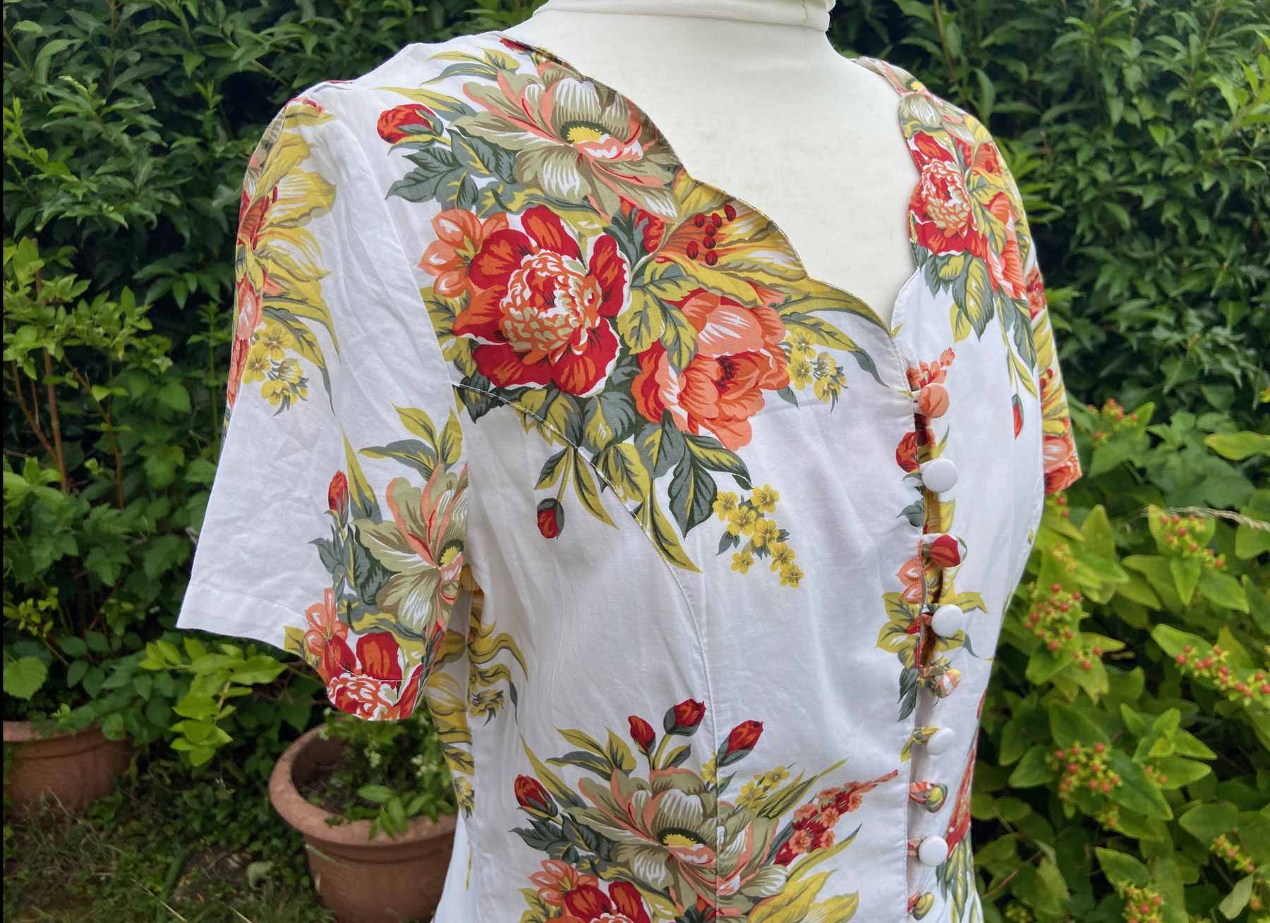M&S VINTAGE Cream Red Floral Tea Dress Size UK 14 80s Button Front Cotton Summer - Image 5