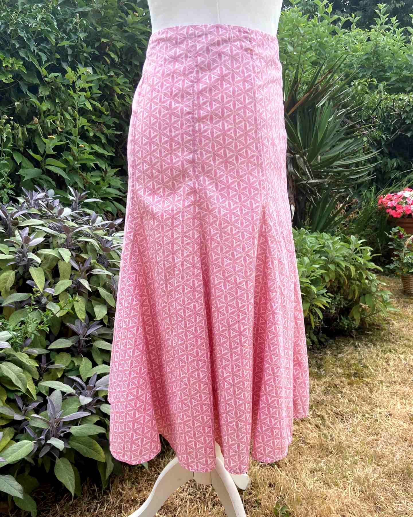 GAP Red White Cotton Patterned Fit and Flare Skirt UK 10-12 Lined Knee Length Midi - Image 4