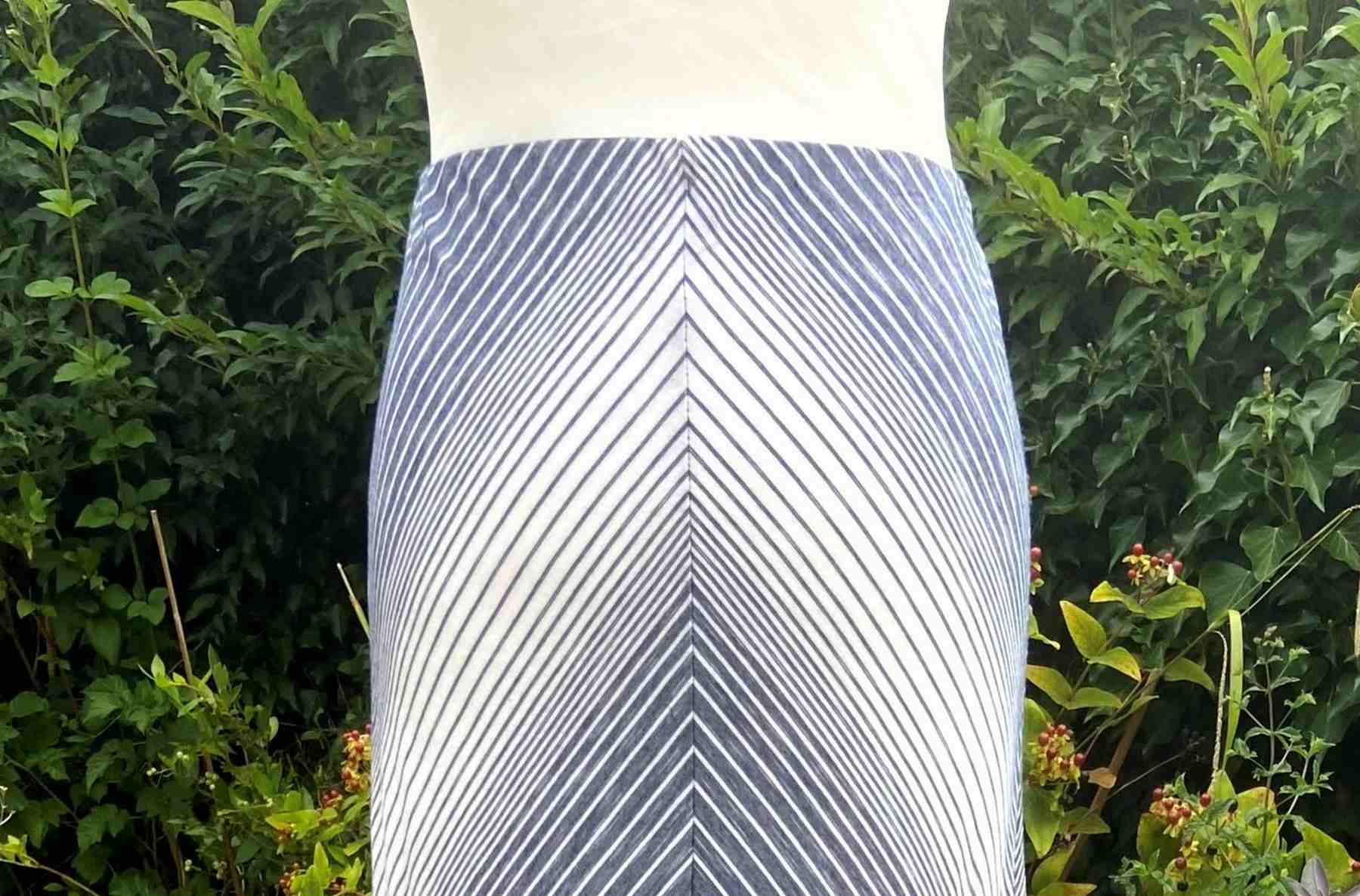 MAX STUDIO Blue White Stripe Maxi Skirt UK10-12 Elasticated Jersey All season - Image 5