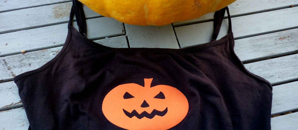 halloween-pumpkin-face-upcycle-motif-iron-on-oval-vintage-patch-finished-orange-pumpkin-face-motif-on-garment